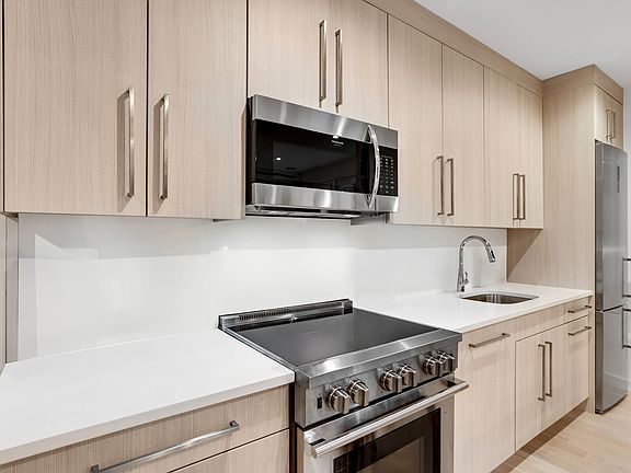 4th image of 1160 5th Ave #7