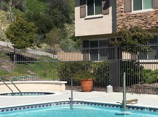 27925 Avalon Dr, Santa Clarita, CA 91351