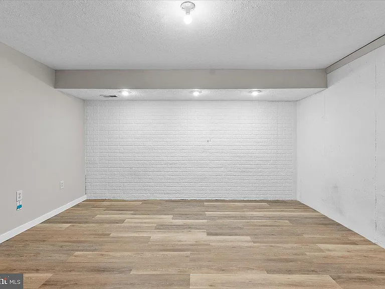 229 Sherando Cir — Photo 29