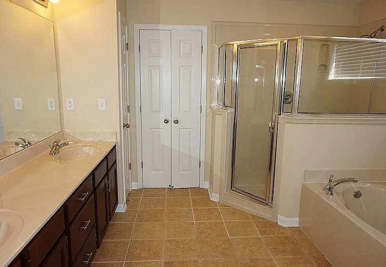 1368 Island Town Dr — Photo 7
