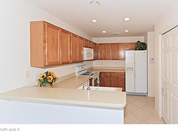 4th image of 6821 Ascot Dr Unit 102