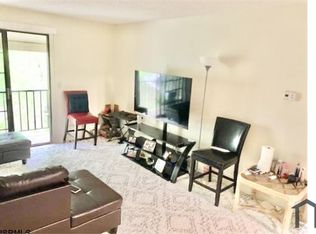 118 Sussex Pl, Absecon, NJ 08205