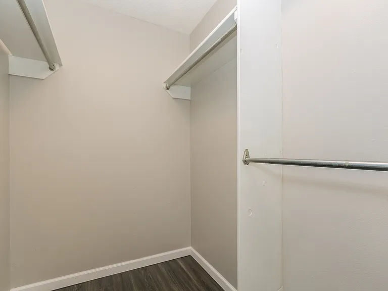 Eastview Apartments — Photo 8