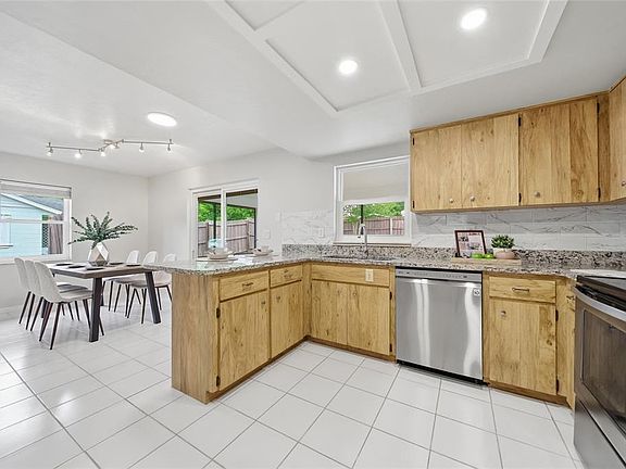 3rd image of 10249 N Allegheny Way