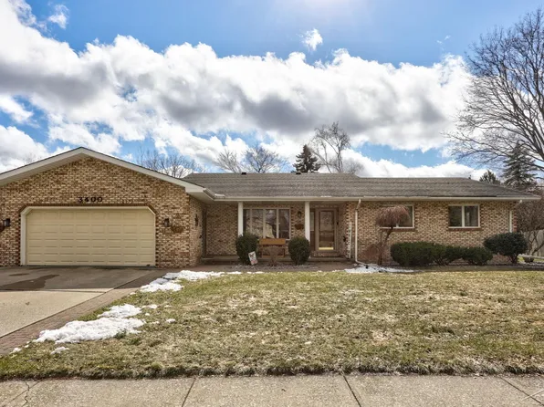 3400 Fairway Dr, Bay City, MI 48706