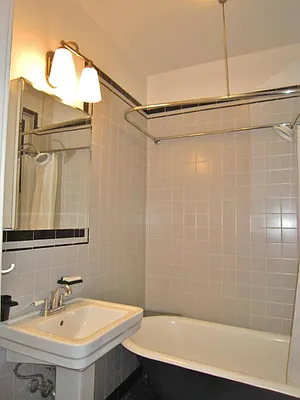 Rented by Town Residential | media 27