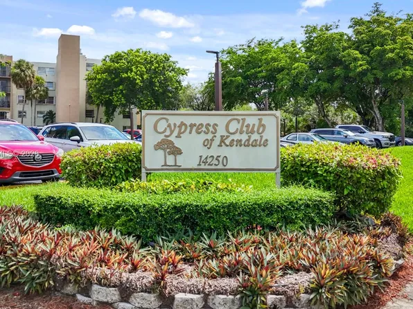 14250 SW 62nd St APT 521, Miami, FL 33183