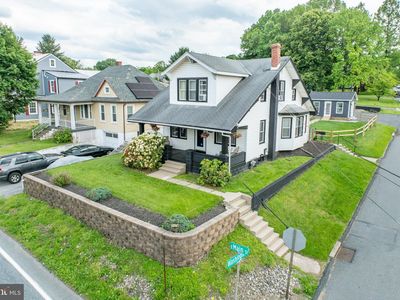 1174 E Main St, Douglassville, PA, 19518
