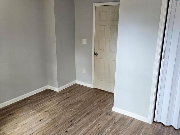 4th image of 1169 E 58th St #4