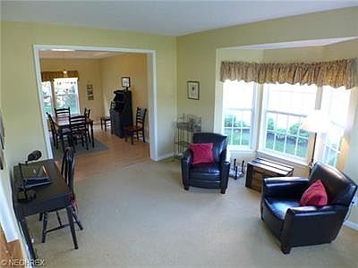 3rd image of 38701 Waverly Dr