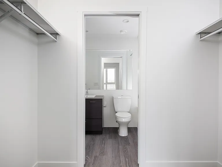 537 Foster Ave — Photo 56