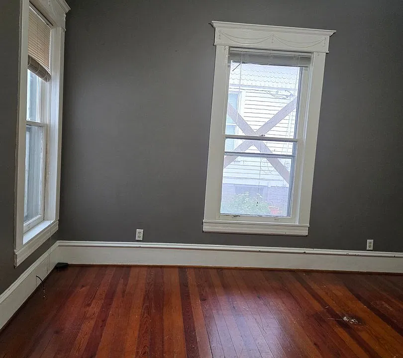 308-A/B Woodlawn St