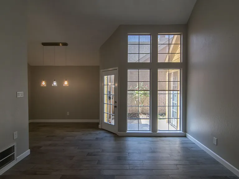 3142 Royal Gable Dr — Photo 8