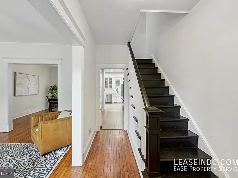 121 Webster St NW — Photo 13