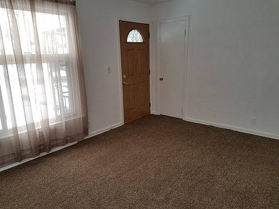 4th image of 3051 McKinley St