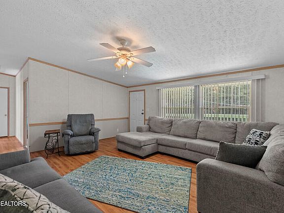 5th image of 875 Mallard Way
