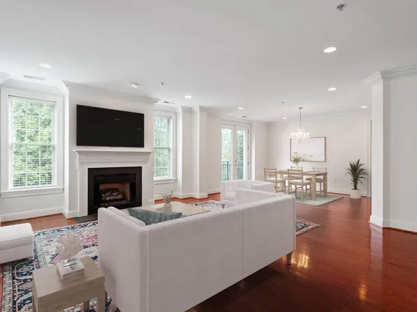 2813 Market Bridge Ln Unit 204, Raleigh, NC 27608