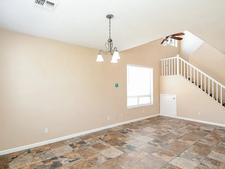 810 E Rossi Ct — Photo 6