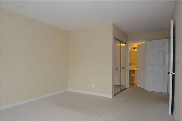2 bed, 1100 sqft, $2,200 — Photo 4