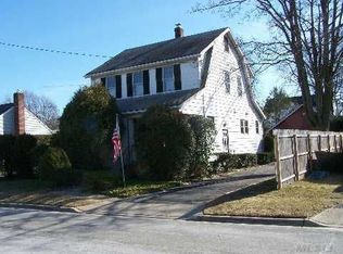 56 Dorothy St, Bethpage, NY 11714