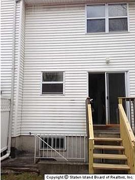 3rd image of 277 Jewett Ave