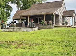 28460 State Route 9, Mackinaw, IL 61755