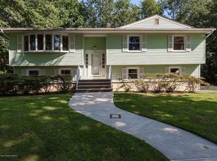 9 Highview Cir, Middletown, NJ 07748