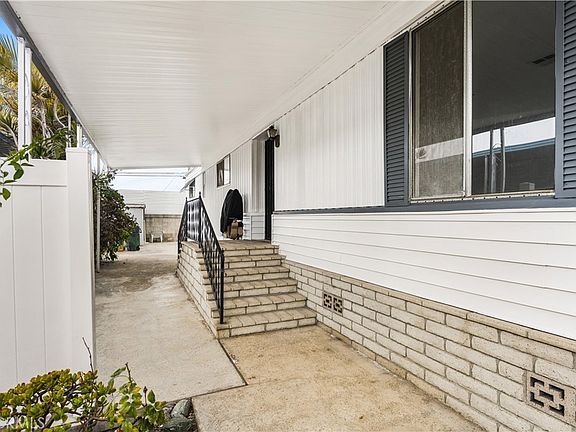 2nd image of 16444 Bolsa Chica St Space 51