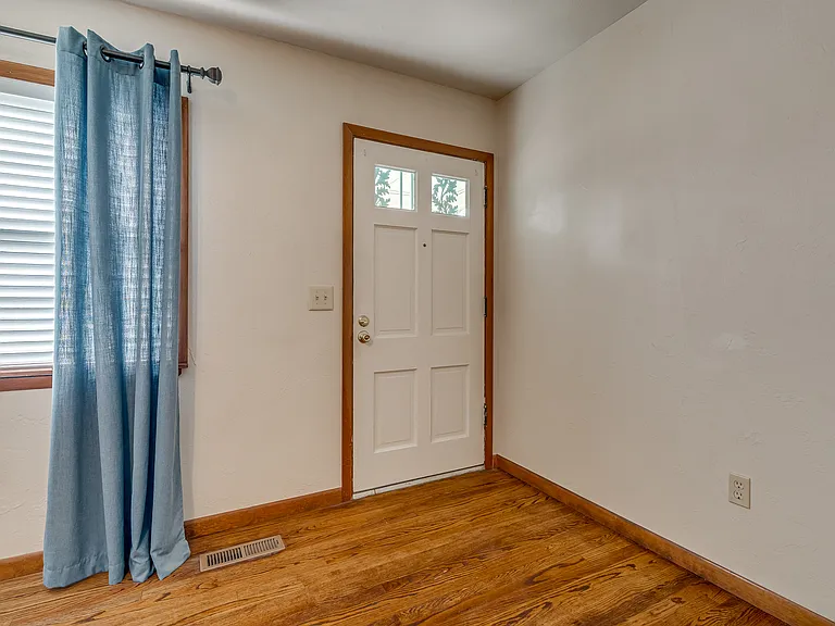 4701 N Peniel Ave — Photo 18