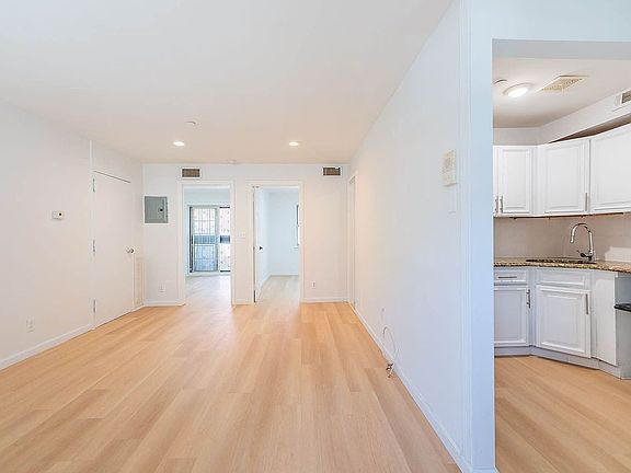 4th image of 102-23 43rd Ave #1B