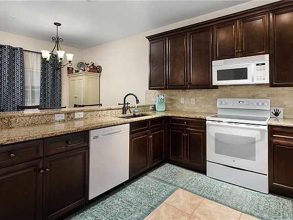 5th image of 514 Westpoint Garden Cir