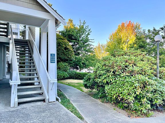 2nd image of 14714 Admiralty Way APT A316