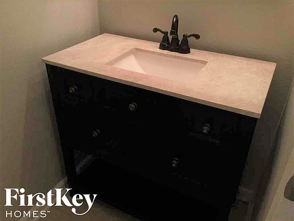 4th image of 5831 Jackie Ln