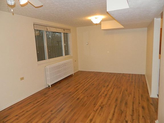 4th image of 24 Burley Cir