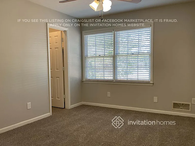 2424 Martin Luther King Jr Blvd — Photo 12