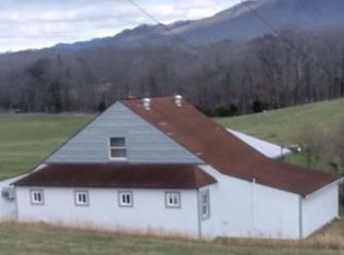656 Rock Hill Rd, Newport, TN 37821