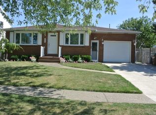 86 Leni Ln, Cheektowaga, NY 14225