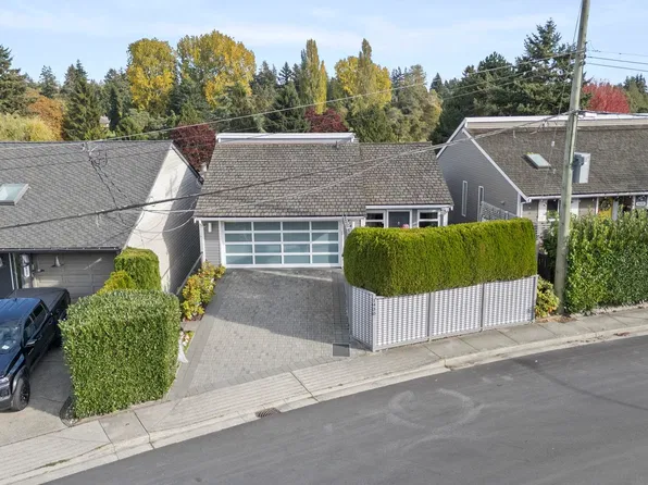 1430 View Cres, Delta, BC V4L 1Z1
