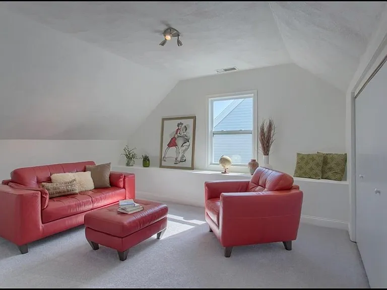 13 Cottage St #1 — Photo 15