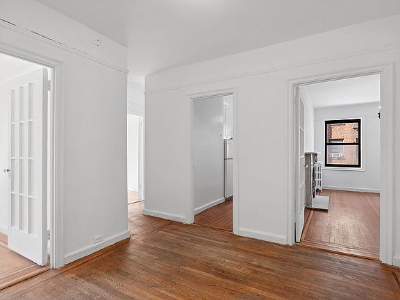 5th image of 504 Grand St APT D33