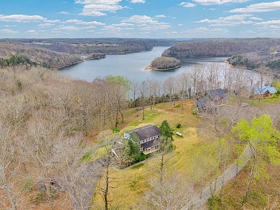 3rd image of 99 Hilltop Ln