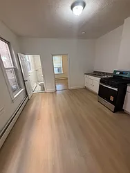 406 Woodlawn Avenue