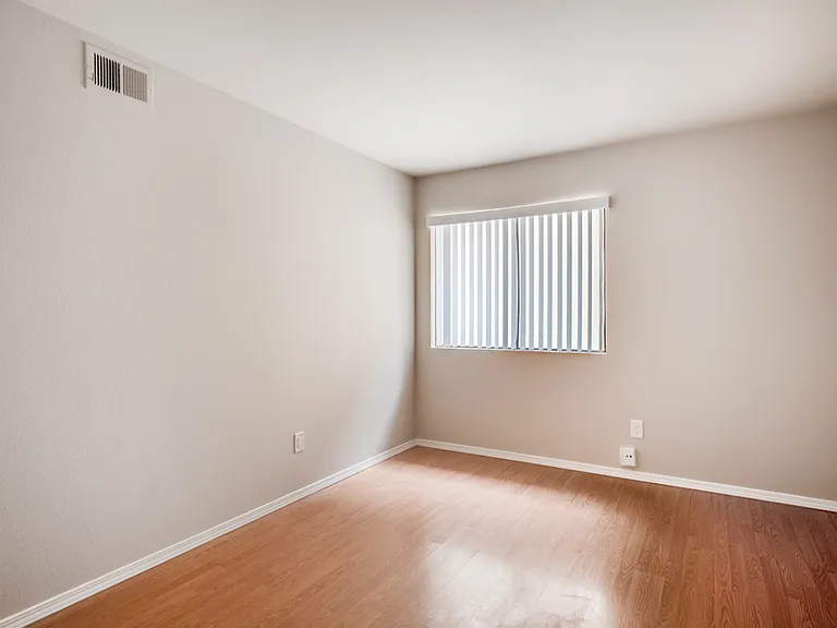 1090 Winding Oak Dr — Photo 18