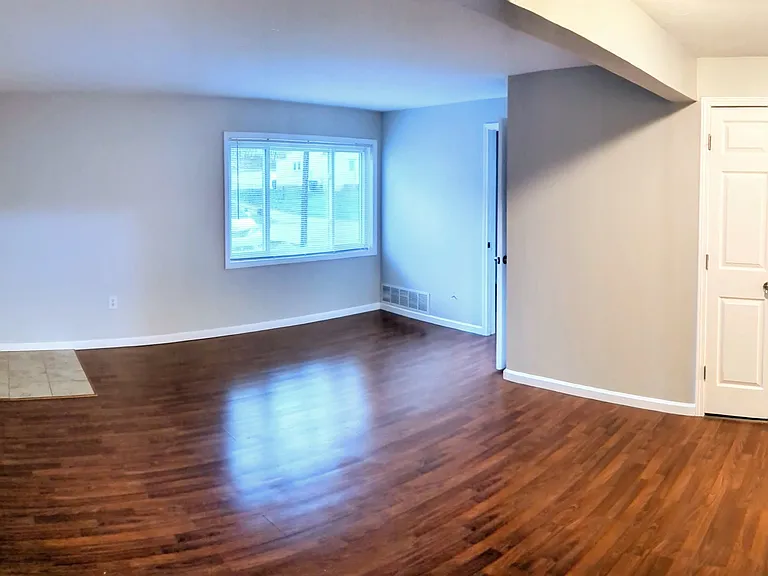 1478 S Central Dr — Photo 4