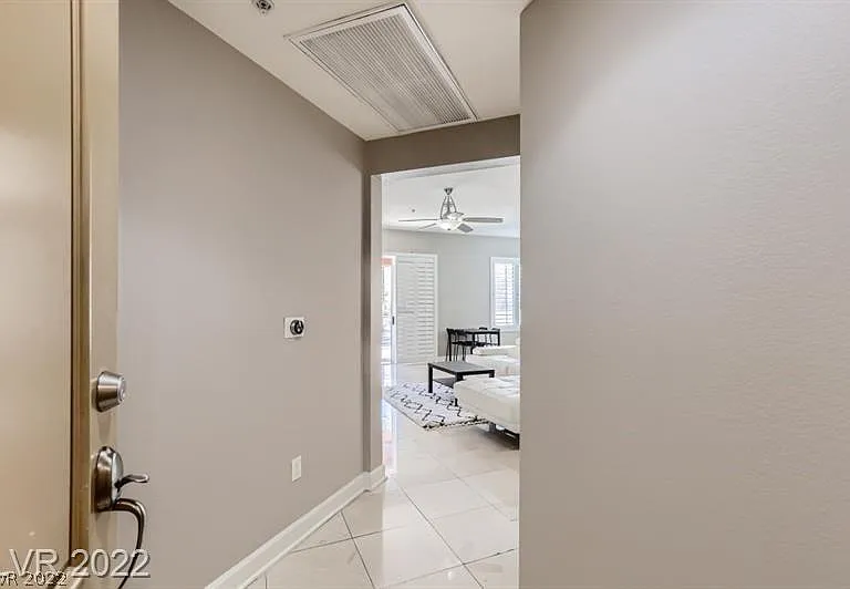 67 E Agate Ave #208 — Photo 2