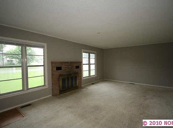 2nd image of 1002 N Highland Dr