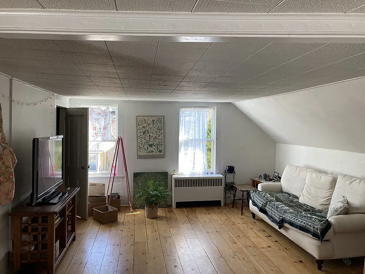 2 bed, 1300 sqft, $1,950 — Photo 2