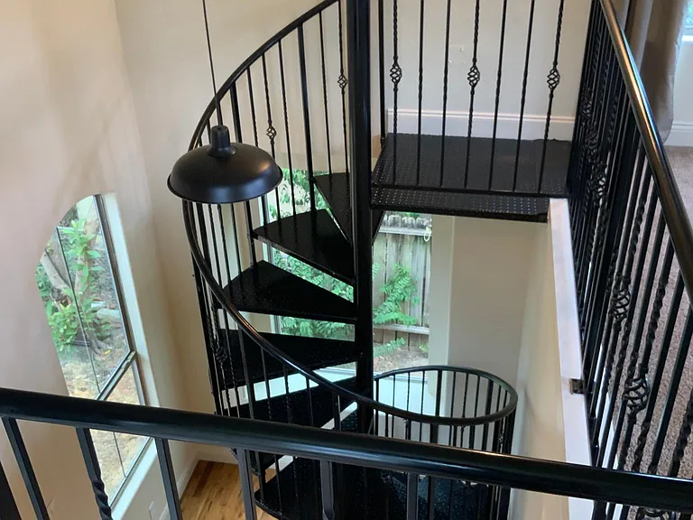 431 Irvington Dr — Photo 34