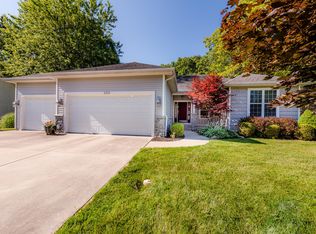 388 Arbor Rdg, Benton Harbor, MI 49022