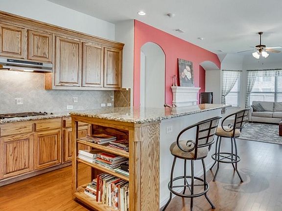 4th image of 2662 Hannah Cir